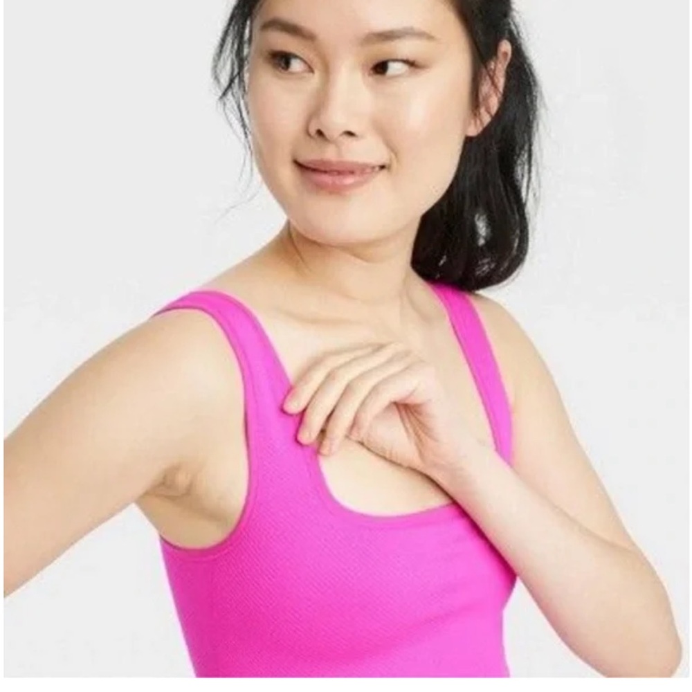 All in Motion Fuchsia Activewear Top